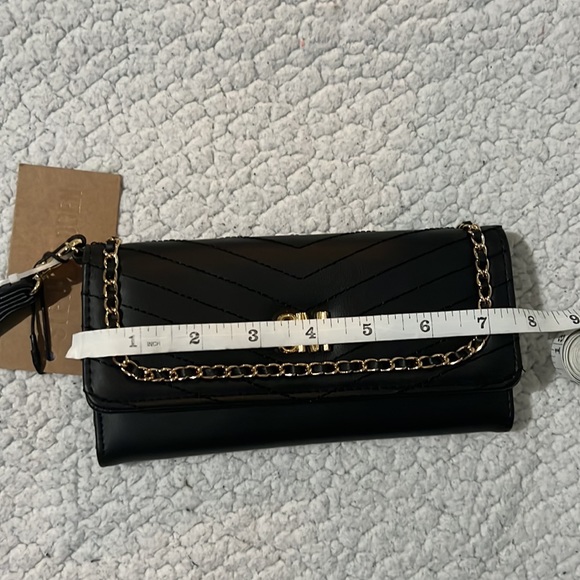 NWT Steve Madden Black BCRUZ Wallet with Gold Tone Chain - Picture 7 of 8